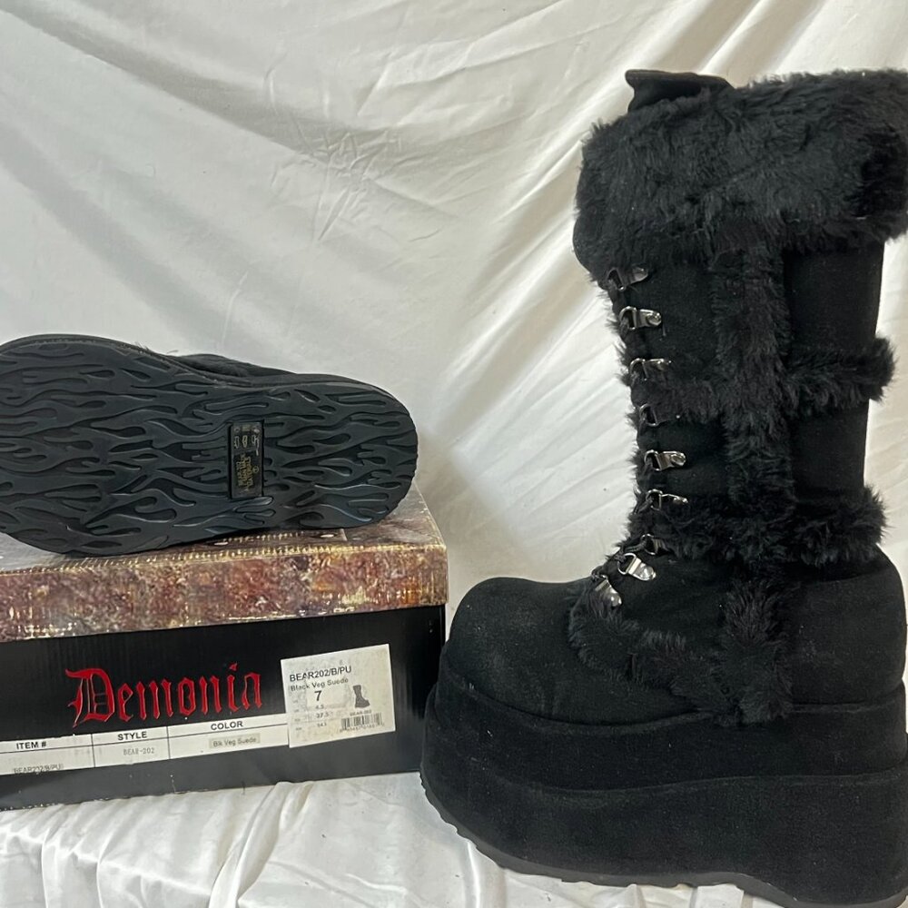Brand New Demonia Bear 202 Women's Boots Vegan Suede - Picture 2 of 2